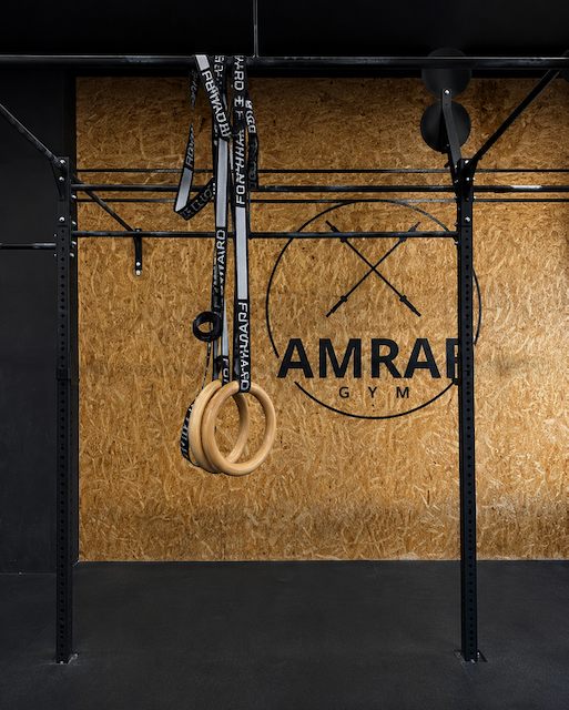 Kruhy a logo AMRAP